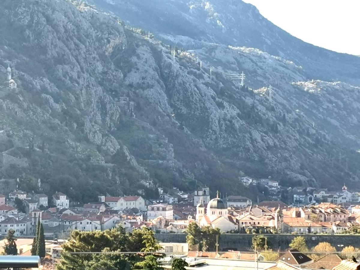 De Lux Apartments Sirena Kotor Luaran gambar