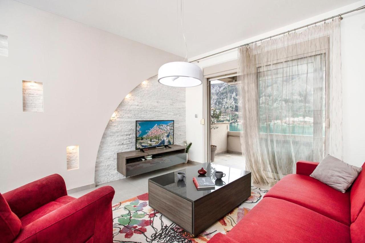 De Lux Apartments Sirena Kotor Luaran gambar
