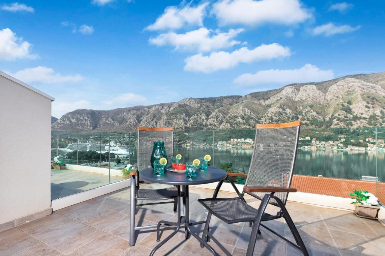 De Lux Apartments Sirena Kotor Luaran gambar