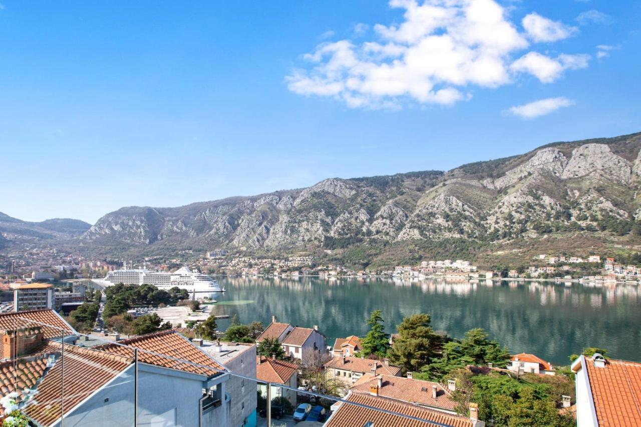 De Lux Apartments Sirena Kotor Luaran gambar