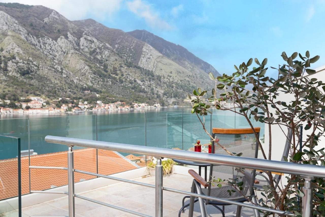 De Lux Apartments Sirena Kotor Luaran gambar
