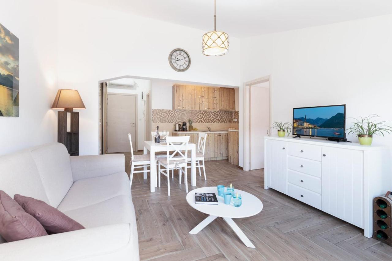 De Lux Apartments Sirena Kotor Luaran gambar