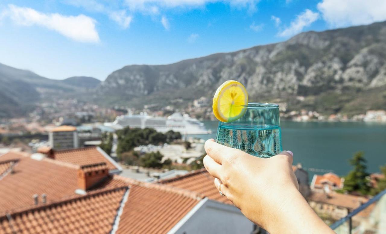 De Lux Apartments Sirena Kotor Luaran gambar